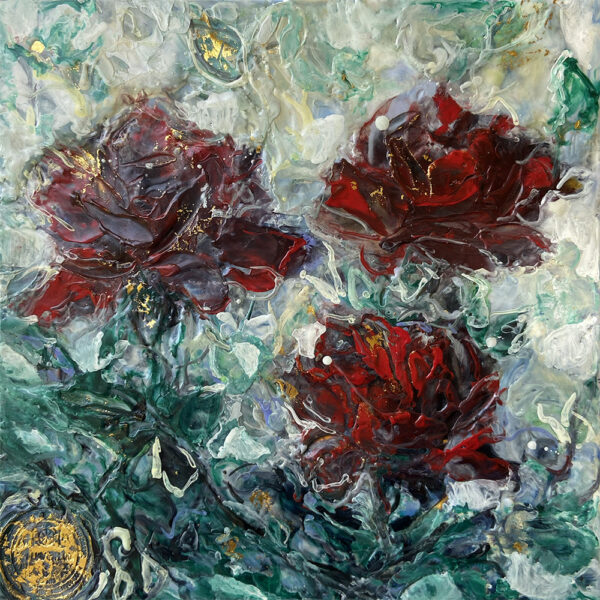 Tableau encaustique 8x8 de Gabrielle Dumont, Rouge passion, fleurs rouges intenses aux touches dorées.
